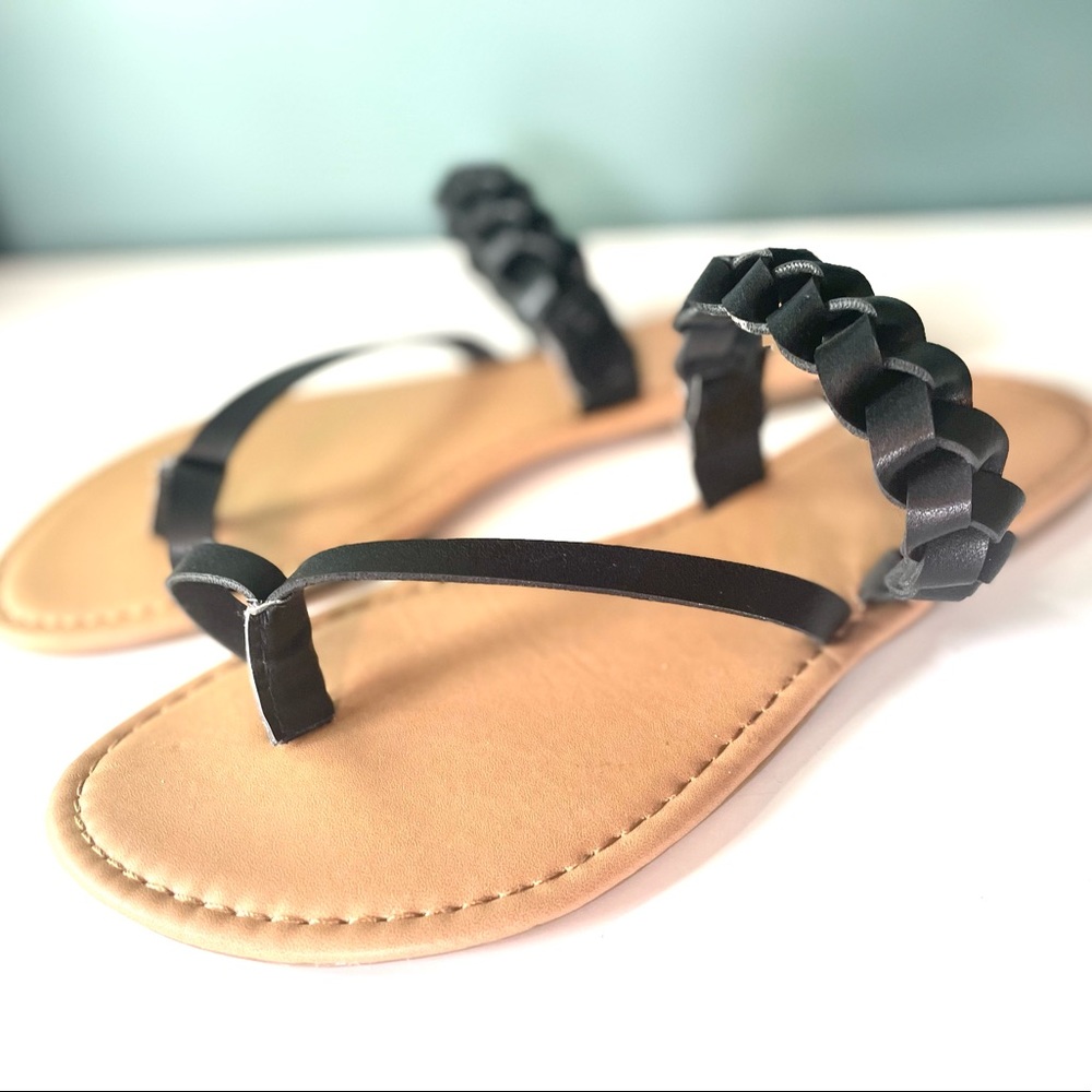 Braided Black Flip Flop Sandal // Size 8 // New // Casual Sandal